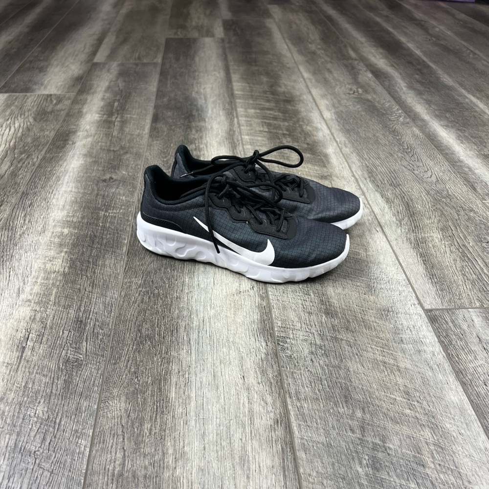 Nike‎ Black/White Sneakers